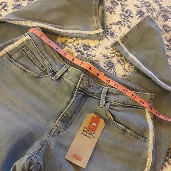 Levis classic mis rise skinny jeans - Picture 4 of 9